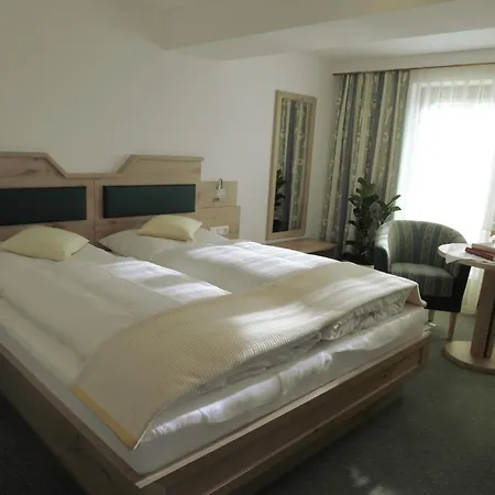 Garni Regina 3*